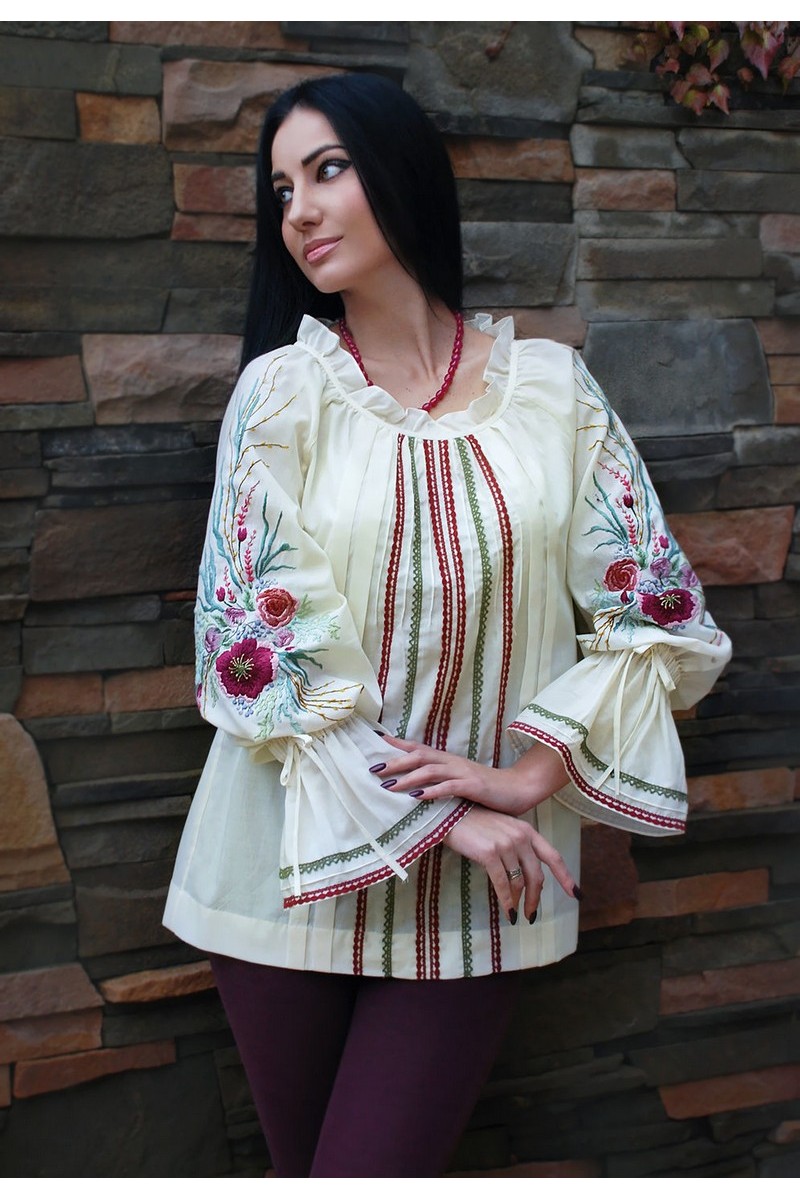 Buy Women`s white cotton long sleeve boho loose embroidered blouse