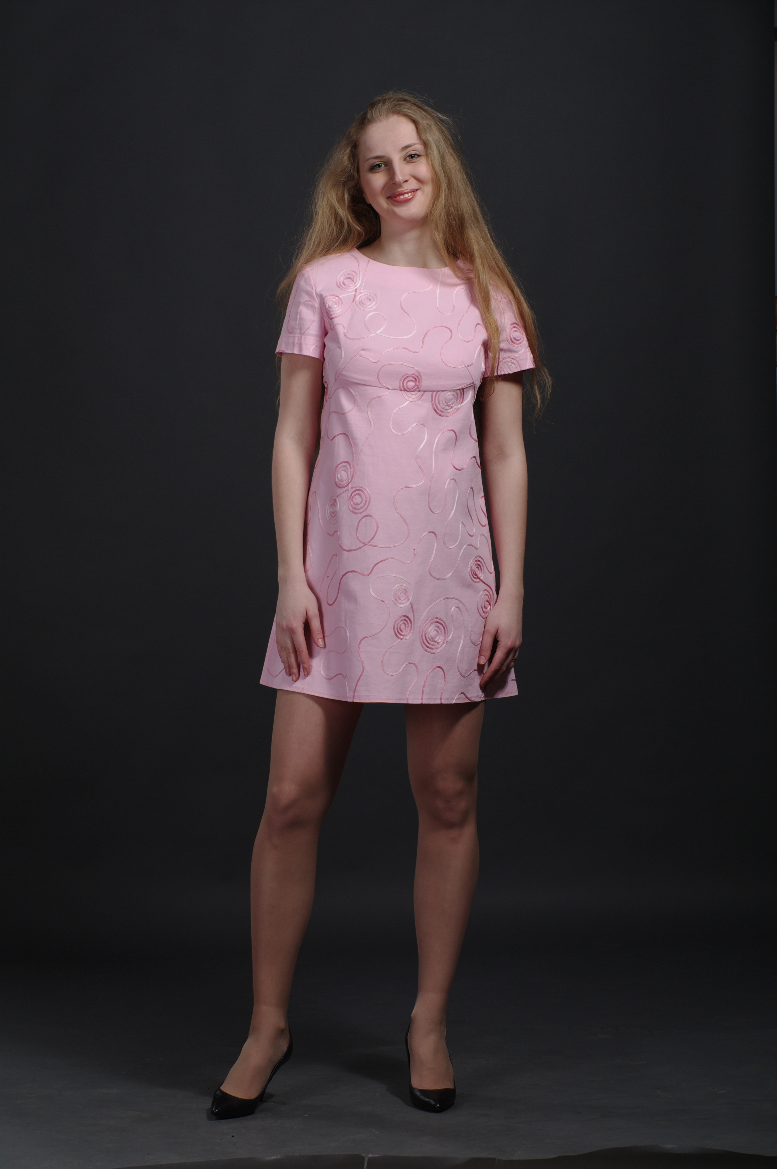 Buy Pink fitted women dress short sleeves above the knees